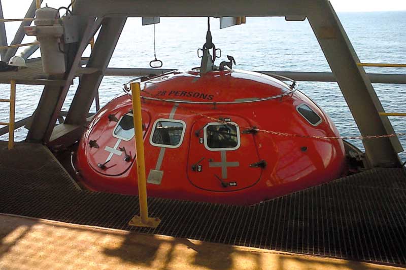 28 man lifeboat capsule