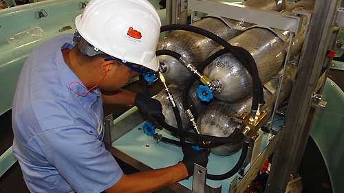 survival-systems-lifeboat-capsule-maintenance Air Cylinders