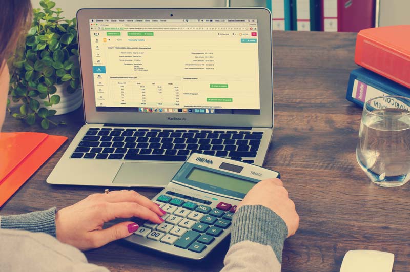finance assistant job uk